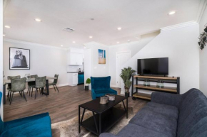 Modern 3BR Townhome in Silver Lake by Stay Gia